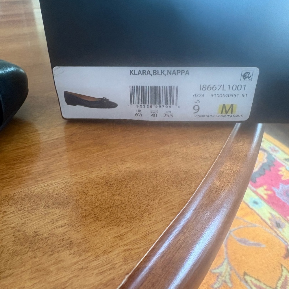 Vionic KLARA Black Leather Flats with Bow Detail - Picture 5 of 6